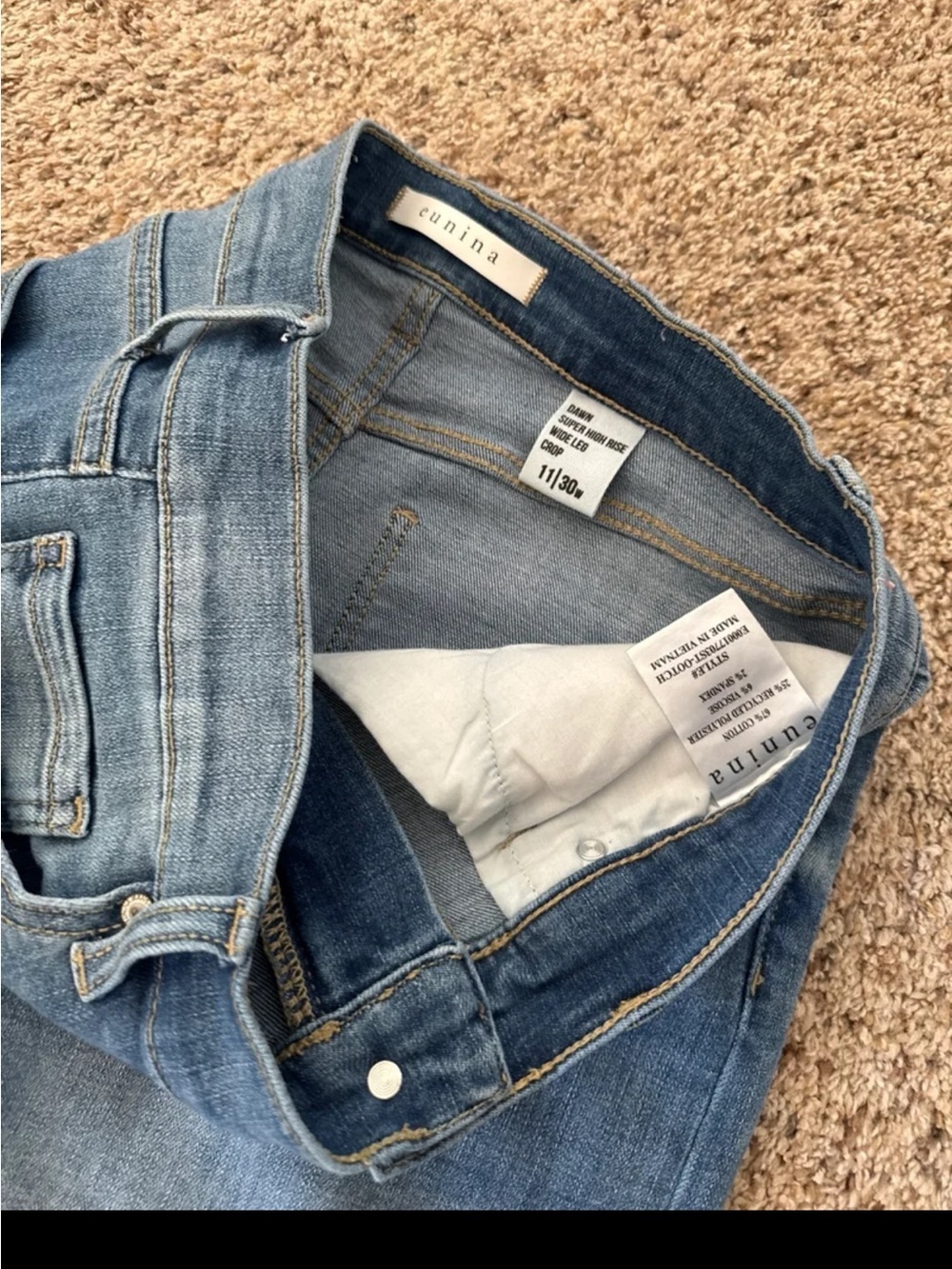 Eunina Dawn super high rise wide leg cropped jeans in Medium Wash size 11/30 - Picture 9 of 12